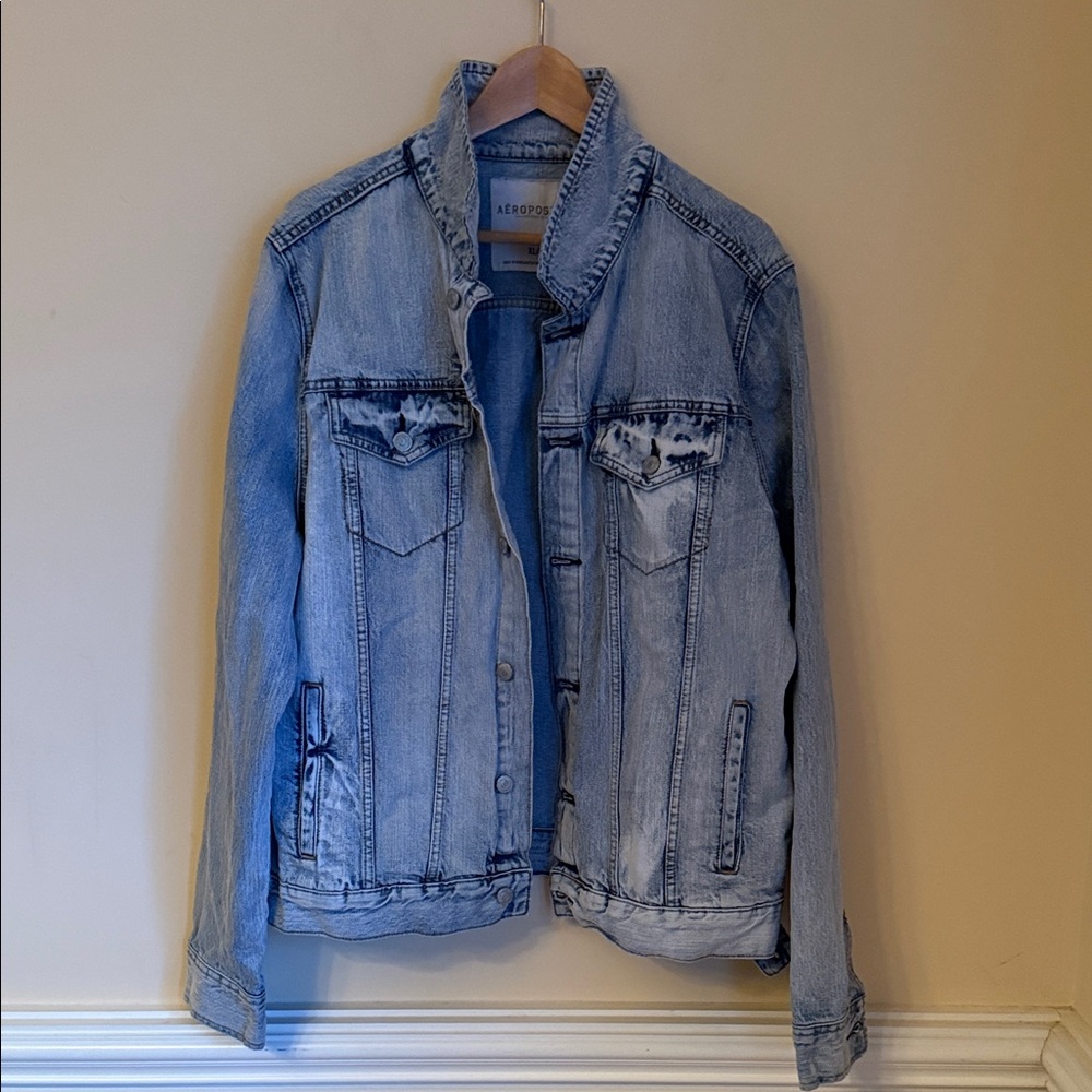 Aéropostale Light Wash Distressed Denim Jacket Sz XL